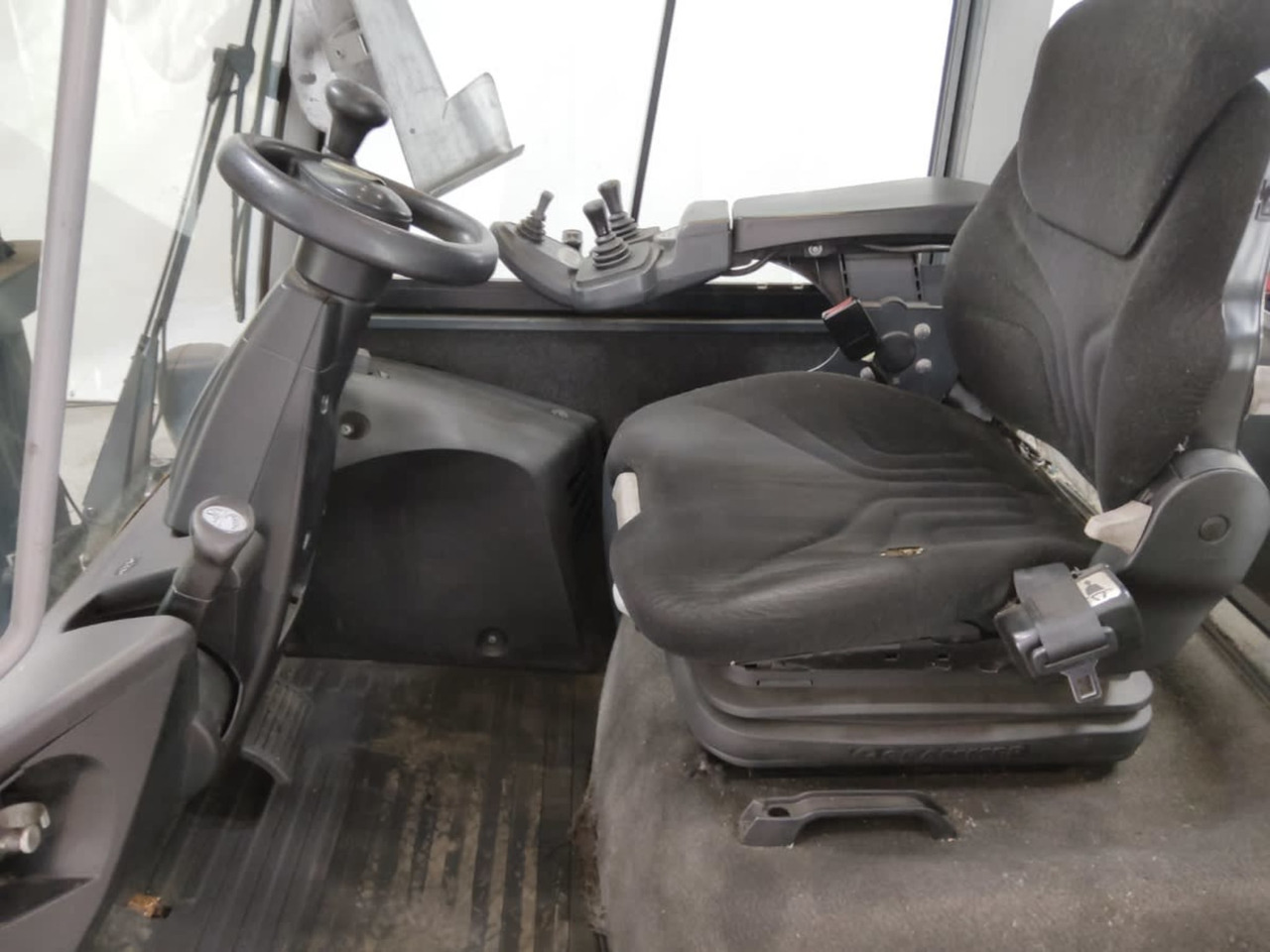 STILL RX70-50/600 - Stivuitor diesel: Foto 4 STILL RX70-50/600 - Stivuitor diesel: Foto 4