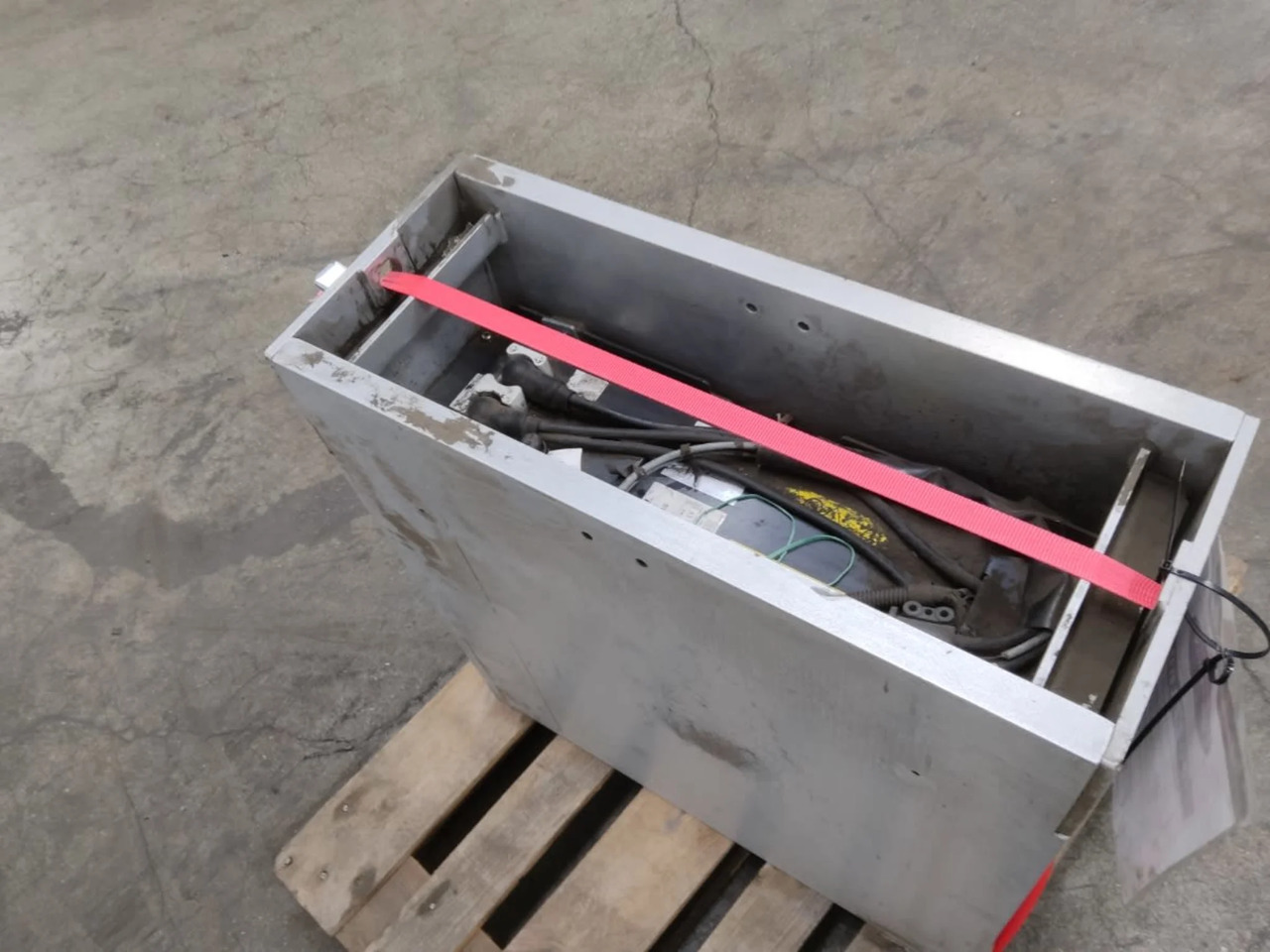 Saft 24V 205Ah/LiIon - Acumulator pentru Stivuitor: Foto 3 Saft 24V 205Ah/LiIon - Acumulator pentru Stivuitor: Foto 3