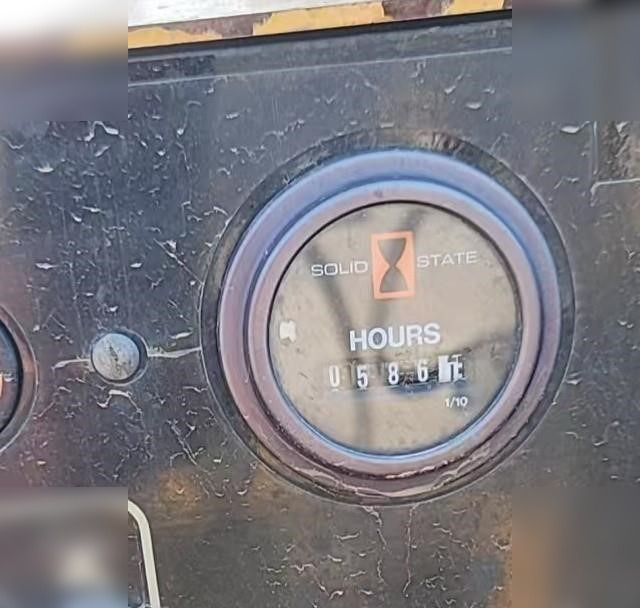 Masina de foraj orizontala 2002 VERMEER NAVIGATOR D10X15: Foto 7 Masina de foraj orizontala 2002 VERMEER NAVIGATOR D10X15: Foto 7