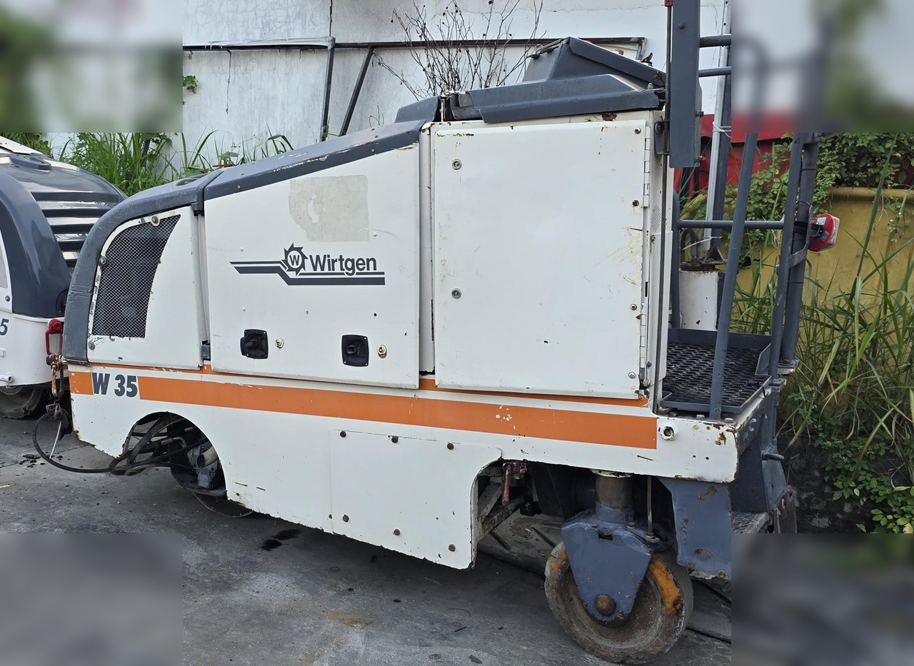 2005 WIRTGEN W35DC - Utilaje pentru frezare: Foto 1 2005 WIRTGEN W35DC - Utilaje pentru frezare: Foto 1