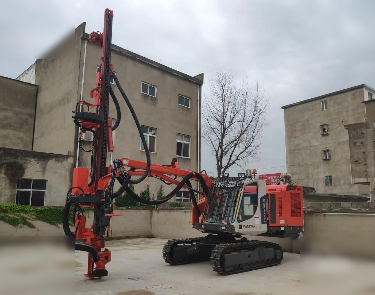 2023 SANDVIK DX800 - Maşină de foraj: Foto 1 2023 SANDVIK DX800 - Maşină de foraj: Foto 1