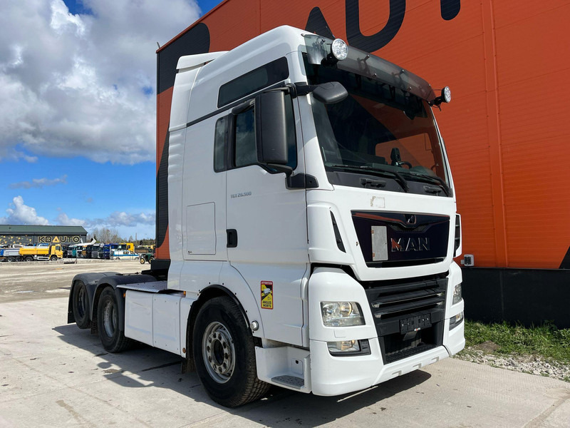MAN TGX 28.500 6x2 XXL / HYDRAULICS / INTARDER / DOUBLE BOGIE - Cap tractor: Foto 4 MAN TGX 28.500 6x2 XXL / HYDRAULICS / INTARDER / DOUBLE BOGIE - Cap tractor: Foto 4