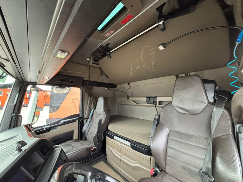 Cap tractor MAN TGX 28.580 6x2 TWIN BED GX CAB / INTARDER / DOUBLE BOGIE: Foto 17 Cap tractor MAN TGX 28.580 6x2 TWIN BED GX CAB / INTARDER / DOUBLE BOGIE: Foto 17