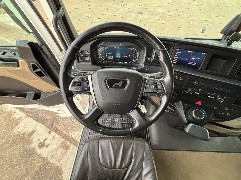 Cap tractor MAN TGX 28.580 6x2 TWIN BED GX CAB / INTARDER / DOUBLE BOGIE: Foto 15 Cap tractor MAN TGX 28.580 6x2 TWIN BED GX CAB / INTARDER / DOUBLE BOGIE: Foto 15