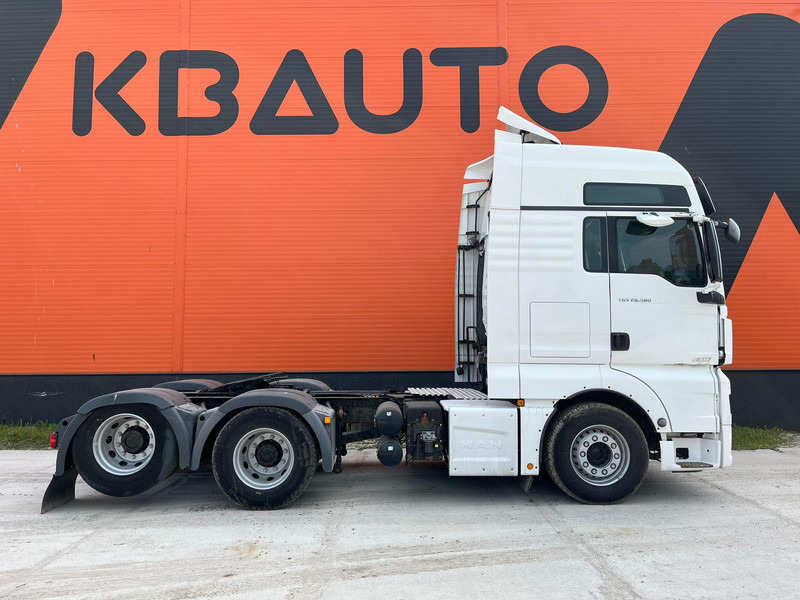 MAN TGX 28.580 6x2 XXL CAB / INTARDER / DOUBLE BOGIE - Cap tractor: Foto 4 MAN TGX 28.580 6x2 XXL CAB / INTARDER / DOUBLE BOGIE - Cap tractor: Foto 4
