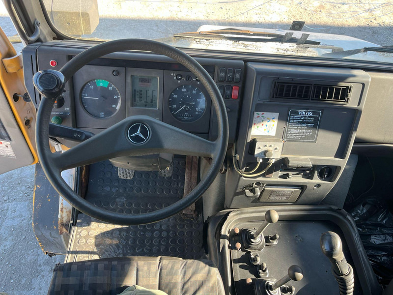 Cap tractor Mercedes-Benz Unimog U130 4x4: Foto 16 Cap tractor Mercedes-Benz Unimog U130 4x4: Foto 16