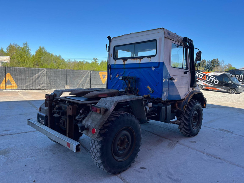 Cap tractor Mercedes-Benz Unimog U130 4x4: Foto 6 Cap tractor Mercedes-Benz Unimog U130 4x4: Foto 6