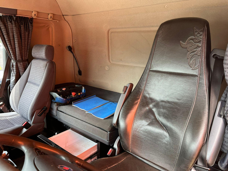 Cap tractor Scania R 560 6x2 HMF2220 K4 / RETARDER: Foto 19 Cap tractor Scania R 560 6x2 HMF2220 K4 / RETARDER: Foto 19