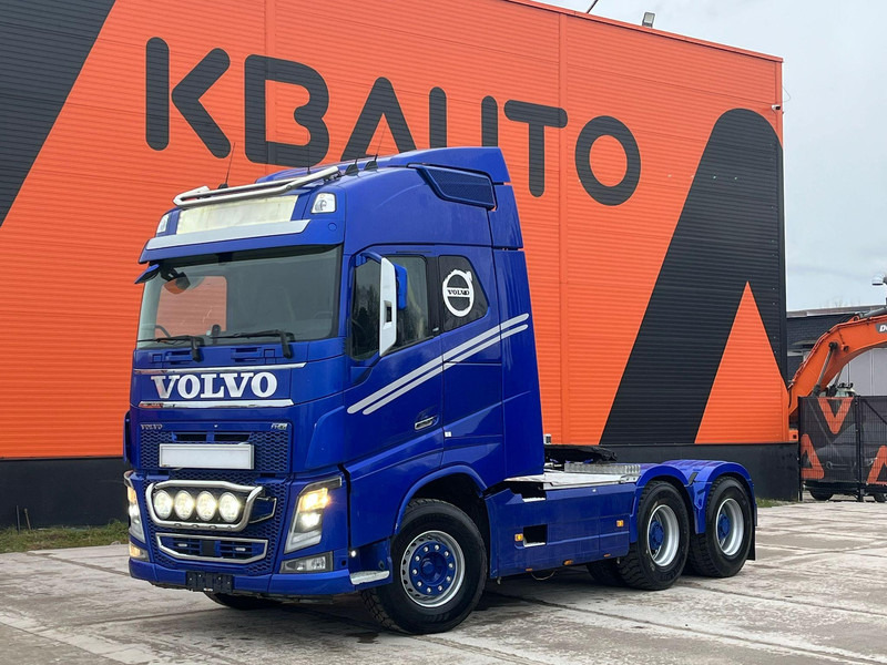 Volvo FH 16 750 6x4 RETARDER / HYDRAULICS / TANDEM AXLE LIFT - Cap tractor: Foto 1 Volvo FH 16 750 6x4 RETARDER / HYDRAULICS / TANDEM AXLE LIFT - Cap tractor: Foto 1