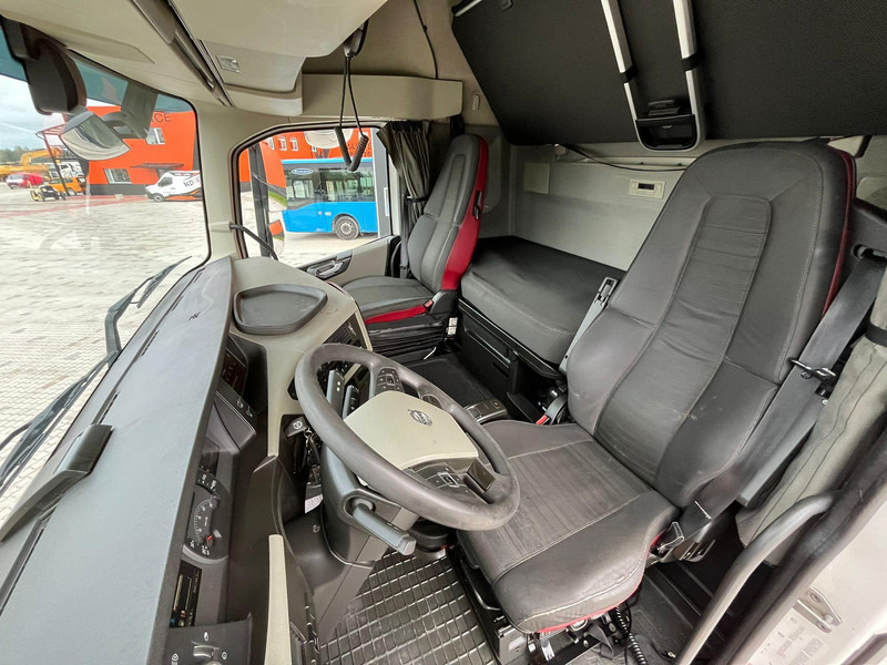 Cap tractor Volvo FH 500 6x2 GLOBE XL / DOUBLE BOGIE: Foto 17