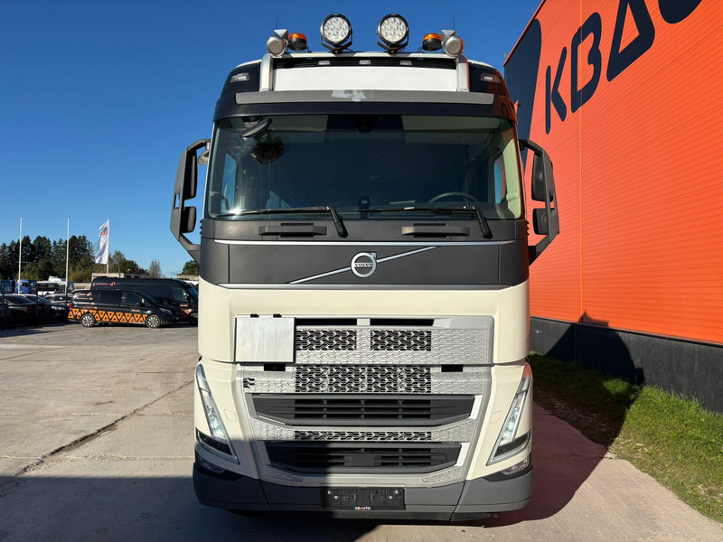 Volvo FH 500 6x2 GLOBE XL / RETARDER / HYDRAULICS / DOUBLE BOGIE - Cap tractor: Foto 3 Volvo FH 500 6x2 GLOBE XL / RETARDER / HYDRAULICS / DOUBLE BOGIE - Cap tractor: Foto 3