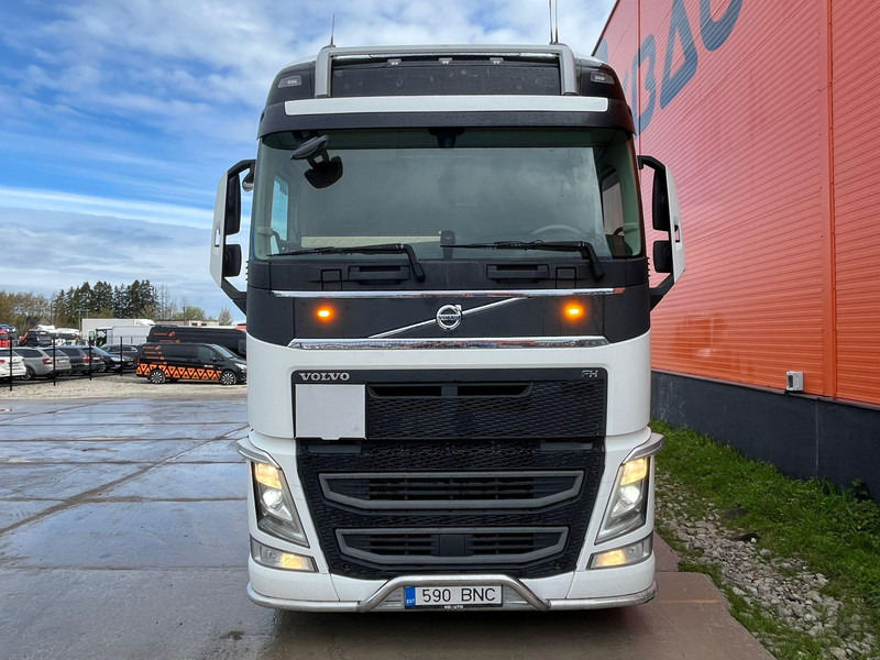 Volvo FH 540 6x2 ADR / GLOBE XL / HYDRAULICS / RETARDER / DOUBLE BOGIE - Cap tractor: Foto 2 Volvo FH 540 6x2 ADR / GLOBE XL / HYDRAULICS / RETARDER / DOUBLE BOGIE - Cap tractor: Foto 2