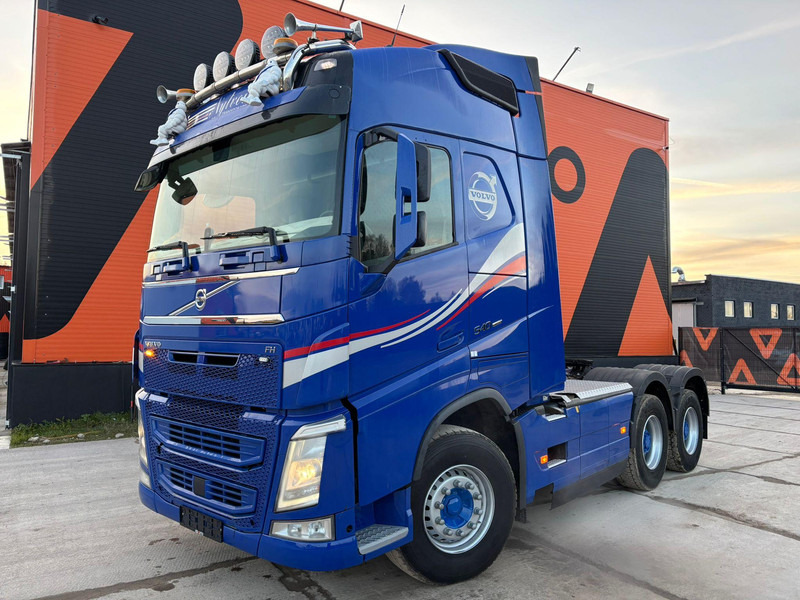 Volvo FH 540 6x4 GCW 80 ton / RETARDER / HYDRAULICS / TANDEM AXLE LIFT / BIG AXLES - Cap tractor: Foto 2 Volvo FH 540 6x4 GCW 80 ton / RETARDER / HYDRAULICS / TANDEM AXLE LIFT / BIG AXLES - Cap tractor: Foto 2