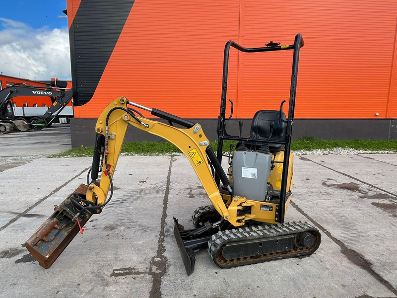 Caterpillar 300.9 D TILT / 3 BUCKETS - Mini excavator: Foto 2 Caterpillar 300.9 D TILT / 3 BUCKETS - Mini excavator: Foto 2