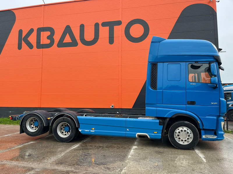 DAF XF 530 6x2 PTO / CHASSIS L=6074 mm - Camion şasiu: Foto 4 DAF XF 530 6x2 PTO / CHASSIS L=6074 mm - Camion şasiu: Foto 4