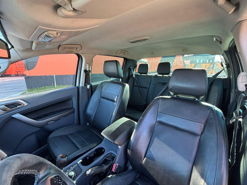 Automobil Ford Ranger 4x4: Foto 15 Automobil Ford Ranger 4x4: Foto 15