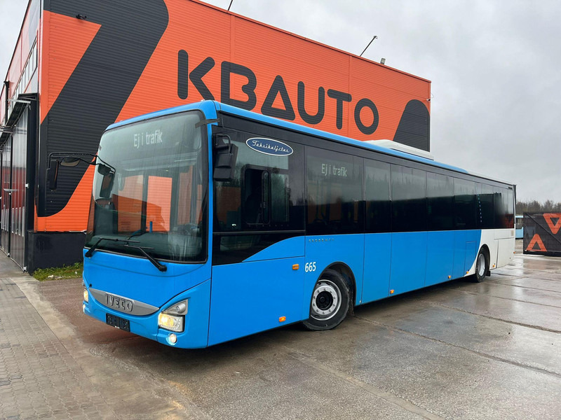 Iveco Crossway LE 4x2 AC / AUXILIARY HEATING / WHEELCHAIR RAMP - Autobuz urban: Foto 3 Iveco Crossway LE 4x2 AC / AUXILIARY HEATING / WHEELCHAIR RAMP - Autobuz urban: Foto 3