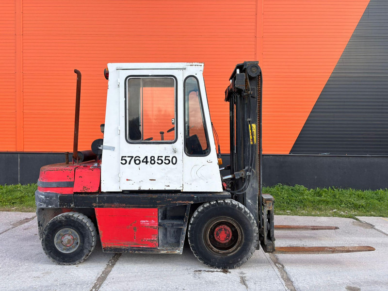 Kalmar DB 4-500 - Stivuitor diesel: Foto 4 Kalmar DB 4-500 - Stivuitor diesel: Foto 4