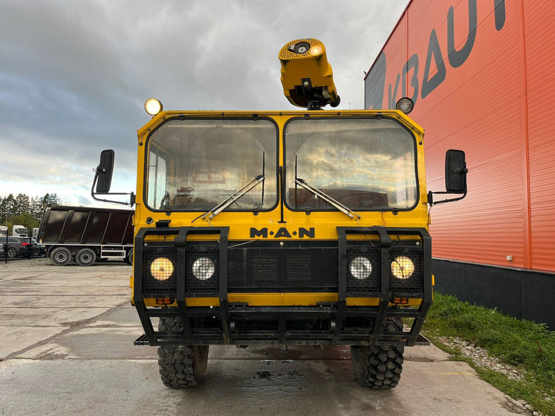 MAN DAF 14.440 4x4 Rosenbauer R280HN2 / 2800 l/min - 15 bar / 300 l/min - 40 bar / tanks 178 + 1546 l - Autospeciala de stins incendii: Foto 3 MAN DAF 14.440 4x4 Rosenbauer R280HN2 / 2800 l/min - 15 bar / 300 l/min - 40 bar / tanks 178 + 1546 l - Autospeciala de stins incendii: Foto 3