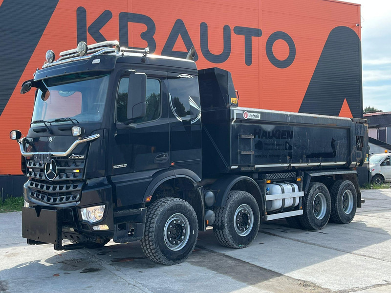 Mercedes-Benz Arocs 3253 8x4 RETARDER / SNOW PLOW EQUIPMENT - Camion basculantă: Foto 1 Mercedes-Benz Arocs 3253 8x4 RETARDER / SNOW PLOW EQUIPMENT - Camion basculantă: Foto 1