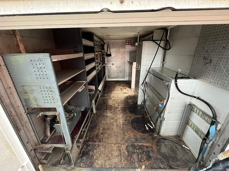 Camion platformă, Camion cu macara Renault D12 4x2 WORKSHOP ON WHEELS / FASSI M30A.13 / BOX L=4459 mm: Foto 15 Camion platformă, Camion cu macara Renault D12 4x2 WORKSHOP ON WHEELS / FASSI M30A.13 / BOX L=4459 mm: Foto 15