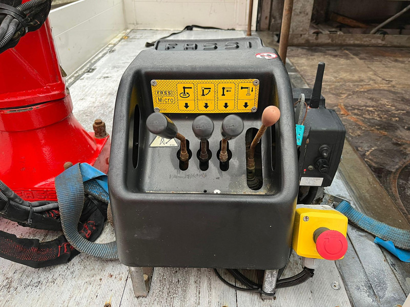 Camion platformă, Camion cu macara Renault D12 4x2 WORKSHOP ON WHEELS / FASSI M30A.13 / BOX L=4459 mm: Foto 12 Camion platformă, Camion cu macara Renault D12 4x2 WORKSHOP ON WHEELS / FASSI M30A.13 / BOX L=4459 mm: Foto 12