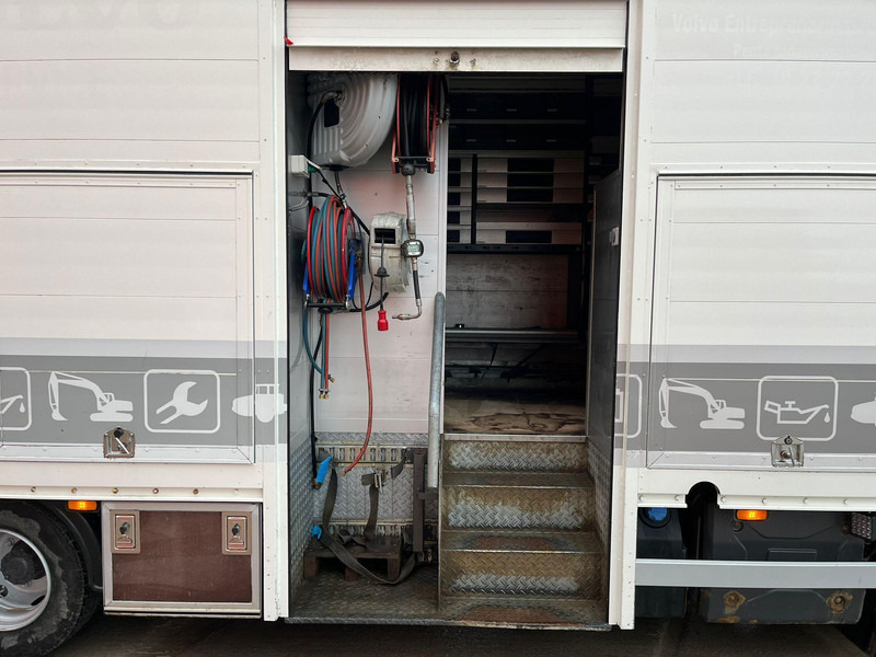 Camion platformă, Camion cu macara Renault D12 4x2 WORKSHOP ON WHEELS / FASSI M30A.13 / BOX L=4459 mm: Foto 9 Camion platformă, Camion cu macara Renault D12 4x2 WORKSHOP ON WHEELS / FASSI M30A.13 / BOX L=4459 mm: Foto 9