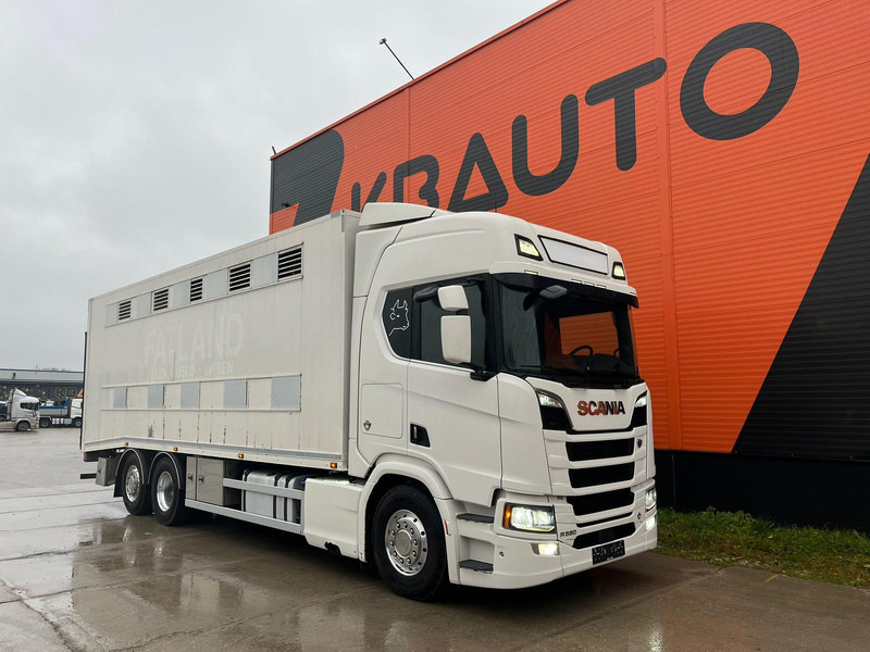 Scania R 580 6x2*4 RETARDER / BOX L=8168 mm - Camion transport animale: Foto 4 Scania R 580 6x2*4 RETARDER / BOX L=8168 mm - Camion transport animale: Foto 4