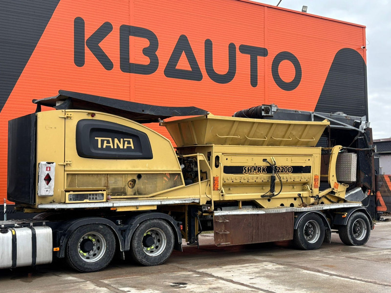 Tana Shark 200D / CAT C15 ACERT - 403 kw / 5343 hours - Concasor mobil: Foto 1 Tana Shark 200D / CAT C15 ACERT - 403 kw / 5343 hours - Concasor mobil: Foto 1