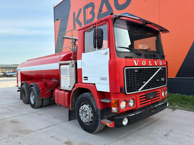 Volvo F 10 6x2 Ruberg / 2700 l/min / tanks 9000 I + 1000 l - Autospeciala de stins incendii: Foto 4 Volvo F 10 6x2 Ruberg / 2700 l/min / tanks 9000 I + 1000 l - Autospeciala de stins incendii: Foto 4