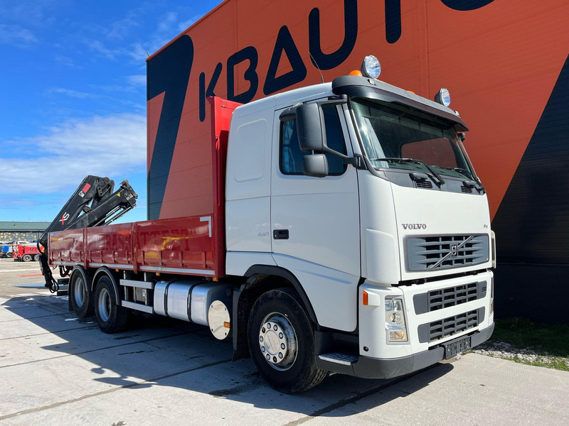 Volvo FH 440 6x2 HIAAB 144E-3 / PLATFORM L=7061 mm - Camion platformă, Camion cu macara: Foto 4 Volvo FH 440 6x2 HIAAB 144E-3 / PLATFORM L=7061 mm - Camion platformă, Camion cu macara: Foto 4