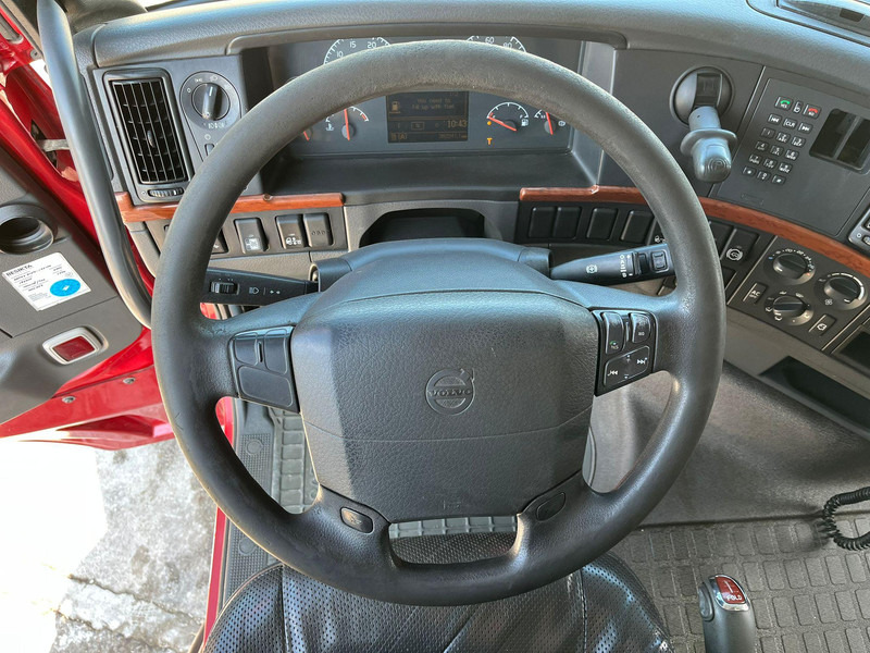 Camion platformă, Camion cu macara Volvo FH 480 8x4 HIAB 1055E-8 / WINCH / PLATFORM L=6928 mm: Foto 17 Camion platformă, Camion cu macara Volvo FH 480 8x4 HIAB 1055E-8 / WINCH / PLATFORM L=6928 mm: Foto 17