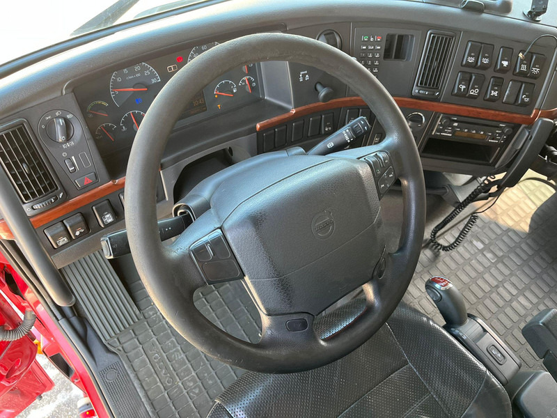 Camion platformă, Camion cu macara Volvo FH 480 8x4 HIAB 1055E-8 / WINCH / PLATFORM L=6928 mm: Foto 16 Camion platformă, Camion cu macara Volvo FH 480 8x4 HIAB 1055E-8 / WINCH / PLATFORM L=6928 mm: Foto 16