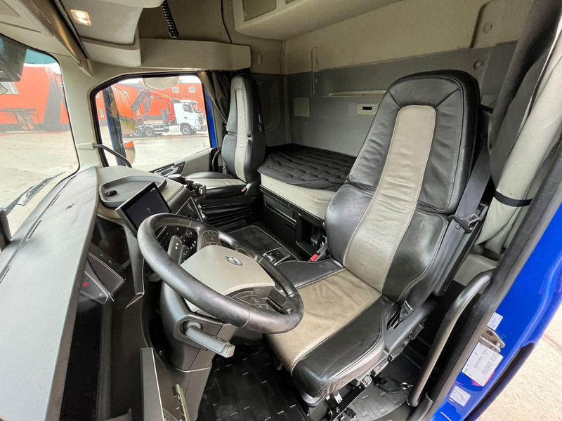 Leasing de Volvo FH 500 8x4*4 CHASSIS L=9398mm Volvo FH 500 8x4*4 CHASSIS L=9398mm: Foto 16