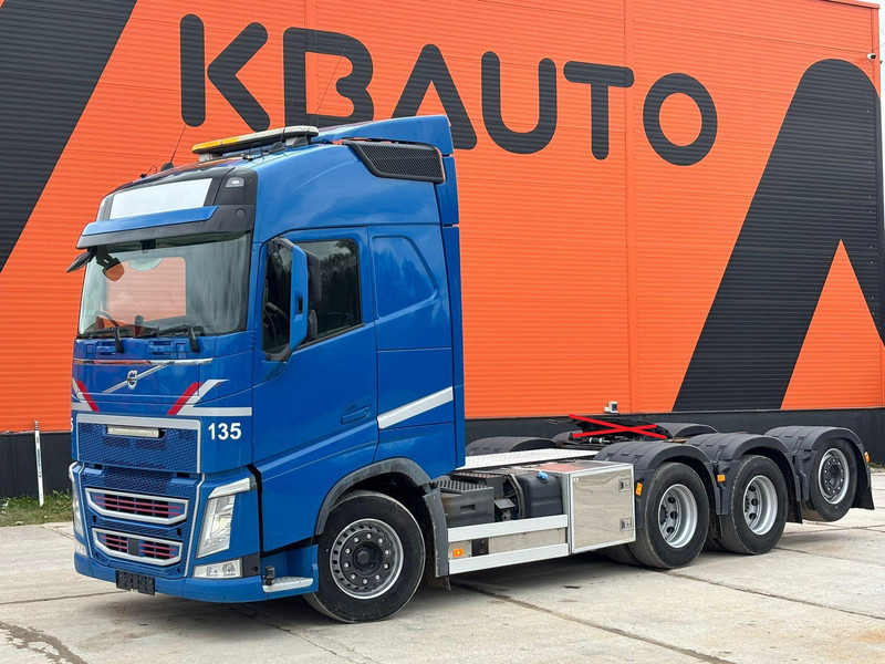 Volvo FH 500 8x4*4 FOR SALE AS CHASSIS / GCW 70 ton / PTO / CHASSIS L=6420 mm - Camion şasiu: Foto 1 Volvo FH 500 8x4*4 FOR SALE AS CHASSIS / GCW 70 ton / PTO / CHASSIS L=6420 mm - Camion şasiu: Foto 1