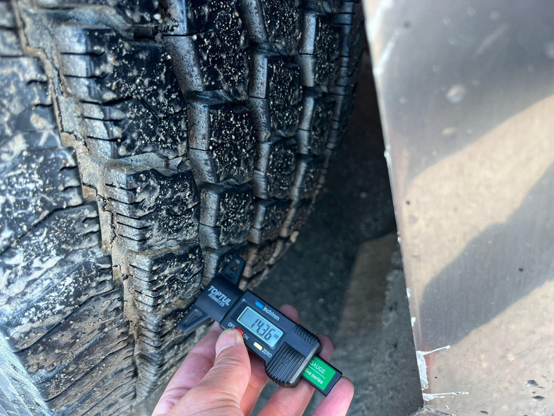 Camion platformă, Camion cu macara Volvo FH 500 8x4 EFFER 1405 6s + JIB + WINCH / PLATFORM EXTENDABLE L=6206 - 8226mm: Foto 20