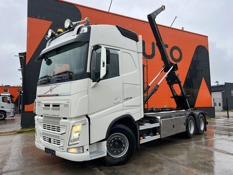 Volvo FH 540 6x4 HIAB 21 ton / L=5600 mm / RETARDER / TANDEM AXLE LIFT - Camion cu cârlig: Foto 2 Volvo FH 540 6x4 HIAB 21 ton / L=5600 mm / RETARDER / TANDEM AXLE LIFT - Camion cu cârlig: Foto 2