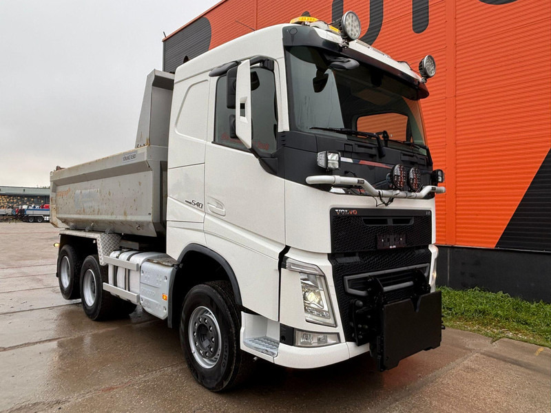 Volvo FH 540 6x4 RETARDER / TANDEM AXLE LIFT / SNOWPLOW EQUIPMENT / BOX L = 4473 mm - Camion basculantă: Foto 4 Volvo FH 540 6x4 RETARDER / TANDEM AXLE LIFT / SNOWPLOW EQUIPMENT / BOX L = 4473 mm - Camion basculantă: Foto 4
