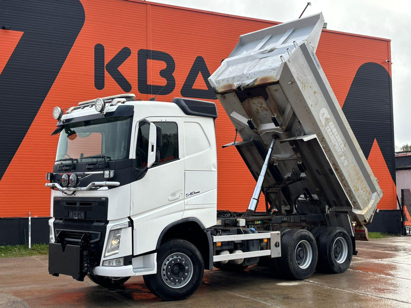 Volvo FH 540 6x4 RETARDER / TANDEM AXLE LIFT / SNOWPLOW EQUIPMENT / BOX L = 4473 mm - Camion basculantă: Foto 2 Volvo FH 540 6x4 RETARDER / TANDEM AXLE LIFT / SNOWPLOW EQUIPMENT / BOX L = 4473 mm - Camion basculantă: Foto 2