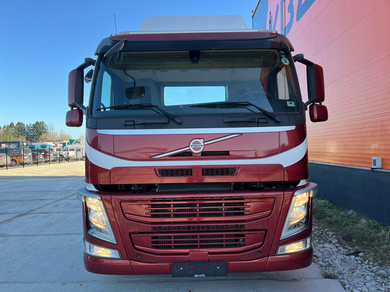 Volvo FM 330 6x2*4 ONLY 57587 km !!! / HYDRAULICS / CHASSIS L=7740 MM - Camion transport containere/ Swap body: Foto 3 Volvo FM 330 6x2*4 ONLY 57587 km !!! / HYDRAULICS / CHASSIS L=7740 MM - Camion transport containere/ Swap body: Foto 3