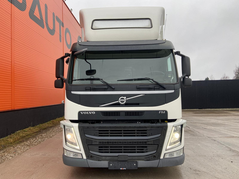 Volvo FM 330 6x2*4 SUPRA 1150Mt / BOX L=9270 mm - Camion frigider: Foto 3 Volvo FM 330 6x2*4 SUPRA 1150Mt / BOX L=9270 mm - Camion frigider: Foto 3
