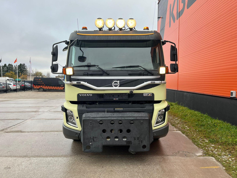 Volvo FMX 500 8x4*4 UNDERBODY SCRAPER / SNOWPLOW EQUIPMENT / BOX L=6203 mm - Camion basculantă: Foto 3 Volvo FMX 500 8x4*4 UNDERBODY SCRAPER / SNOWPLOW EQUIPMENT / BOX L=6203 mm - Camion basculantă: Foto 3