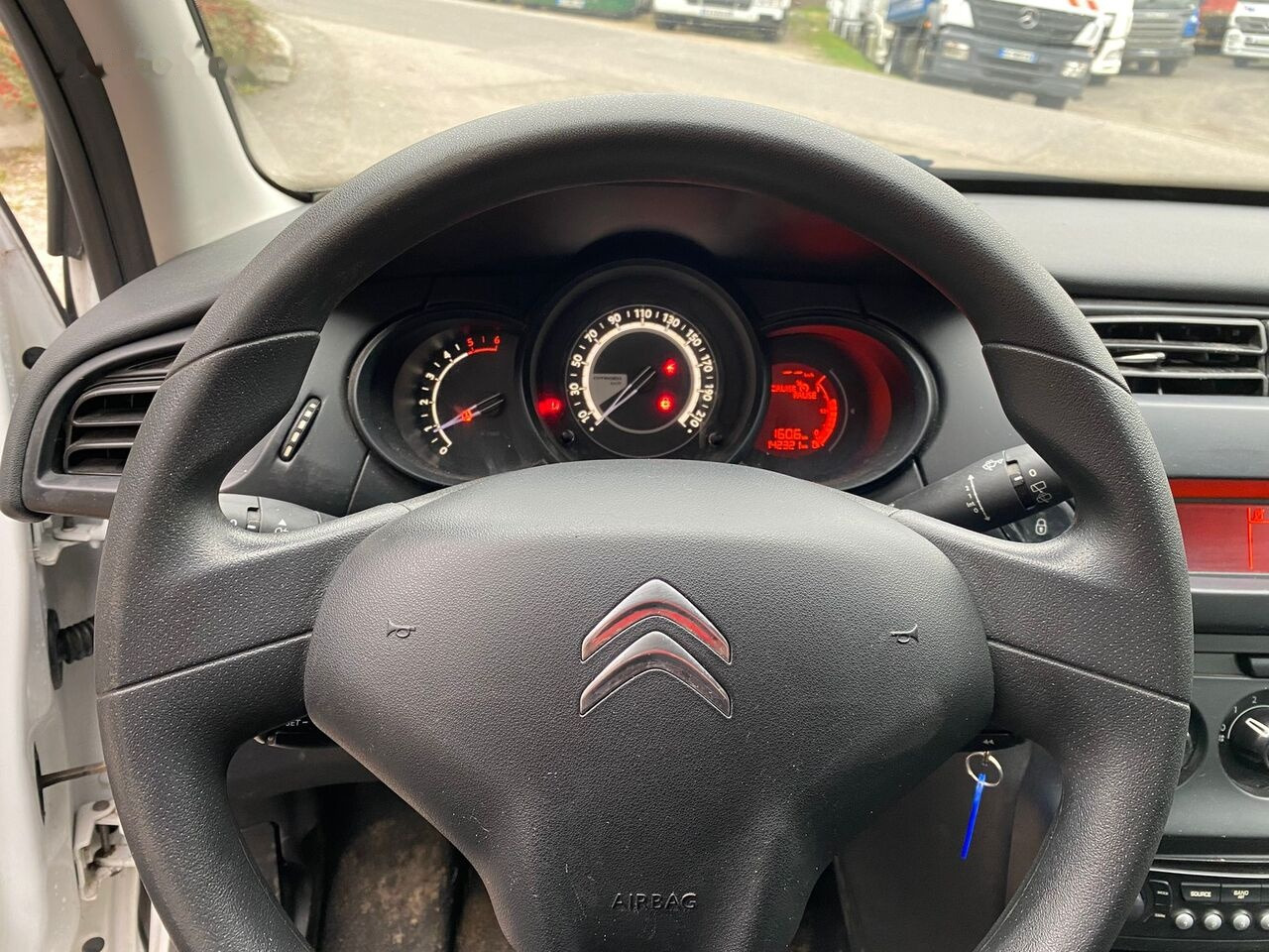 Hatchback Citroen C3: Foto 11
