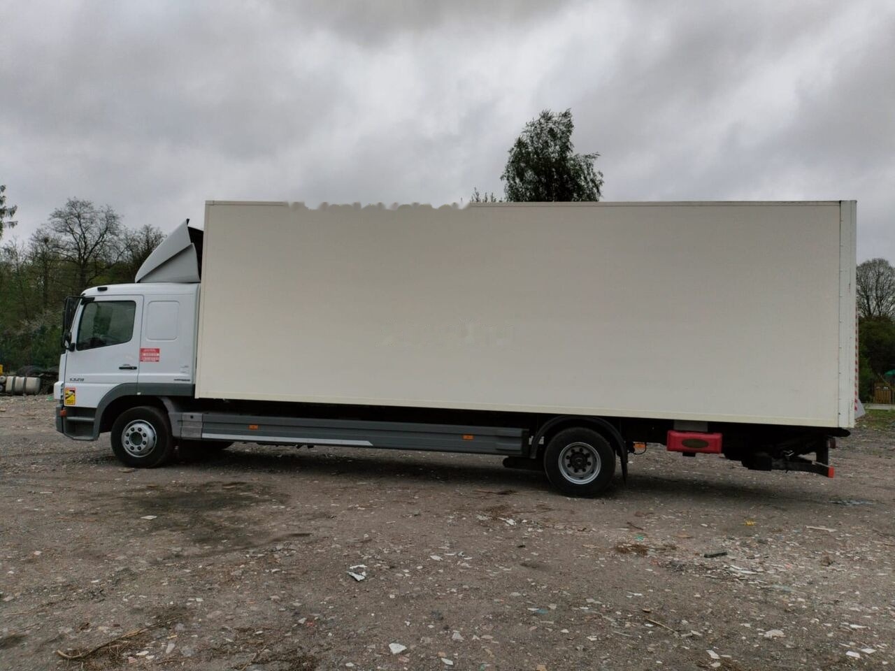 Mercedes-Benz ATEGO 1329 - Camion izoterma: Foto 5 Mercedes-Benz ATEGO 1329 - Camion izoterma: Foto 5