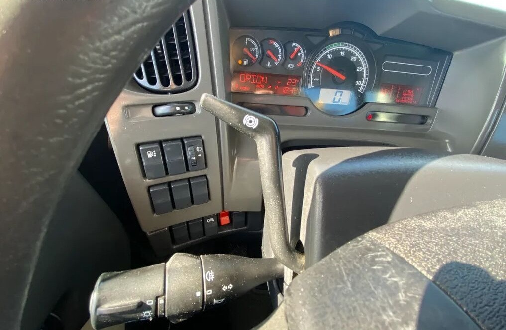 Camion basculantă Renault KERAX 380 /Dźwig HDS Palfinger PK13001-K / / Retarder / Manual: Foto 14 Camion basculantă Renault KERAX 380 /Dźwig HDS Palfinger PK13001-K / / Retarder / Manual: Foto 14