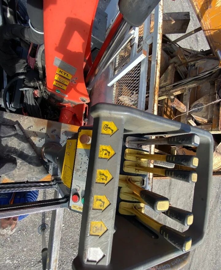 Camion basculantă Renault KERAX 380 /Dźwig HDS Palfinger PK13001-K / / Retarder / Manual: Foto 24 Camion basculantă Renault KERAX 380 /Dźwig HDS Palfinger PK13001-K / / Retarder / Manual: Foto 24