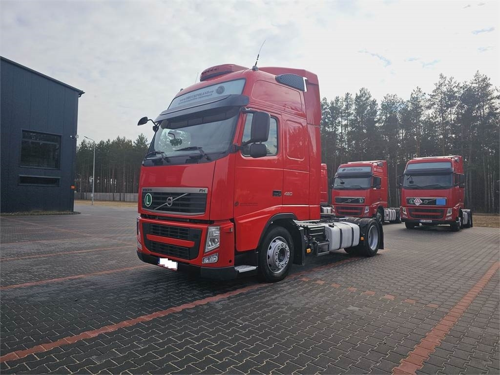 Volvo FH13 XXL EURO 5 2011 + KRONE MEGA RAISE - Cap tractor: Foto 4 Volvo FH13 XXL EURO 5 2011 + KRONE MEGA RAISE - Cap tractor: Foto 4