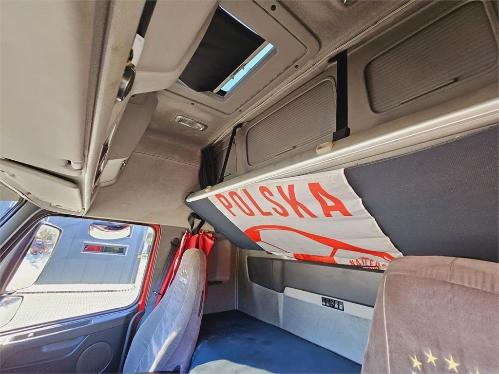 Volvo FH13 XXL MANUAL 420 EURO 5 2011 r MEGA LOW DECK - Cap tractor: Foto 2 Volvo FH13 XXL MANUAL 420 EURO 5 2011 r MEGA LOW DECK - Cap tractor: Foto 2