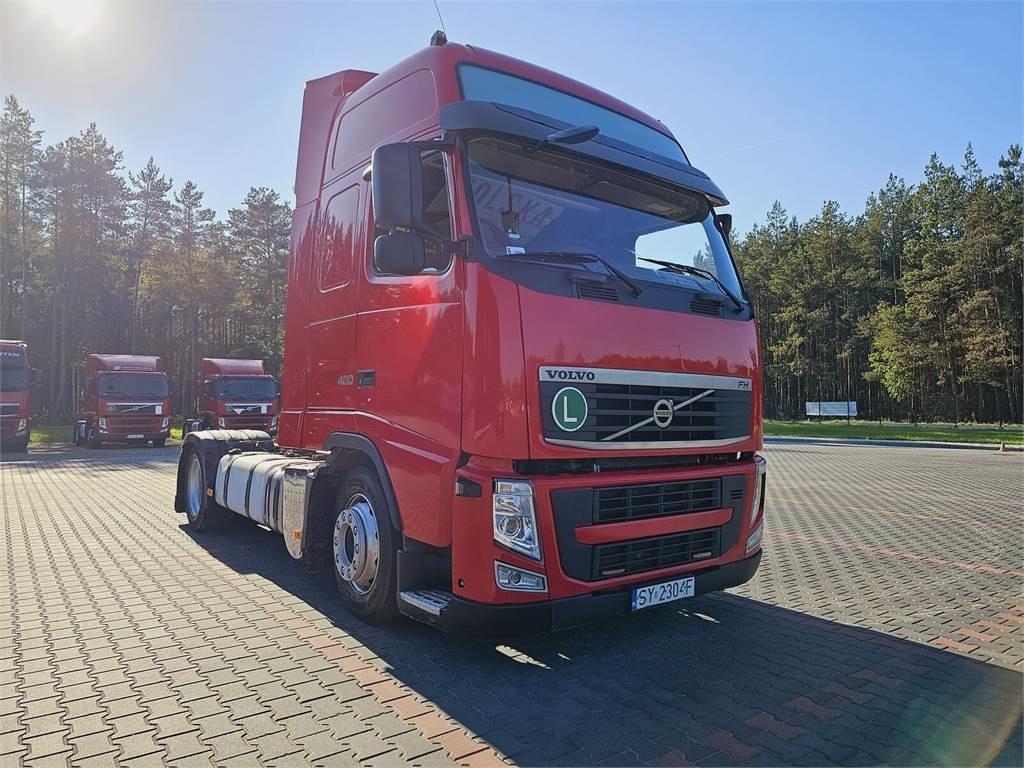 Volvo FH13 XXL MANUAL 420 EURO 5 2011 r MEGA LOW DECK - Cap tractor: Foto 1 Volvo FH13 XXL MANUAL 420 EURO 5 2011 r MEGA LOW DECK - Cap tractor: Foto 1