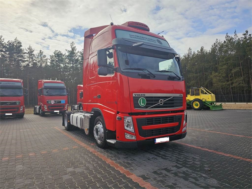 Volvo FH13 XXL NEW TIRES MANUAL 420 EURO 5 2011 - Cap tractor: Foto 1 Volvo FH13 XXL NEW TIRES MANUAL 420 EURO 5 2011 - Cap tractor: Foto 1